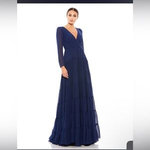 Mac Duggal #55311 …Tiered Skirt Long Sleeve Dress Sz 8. Comfortable as heck